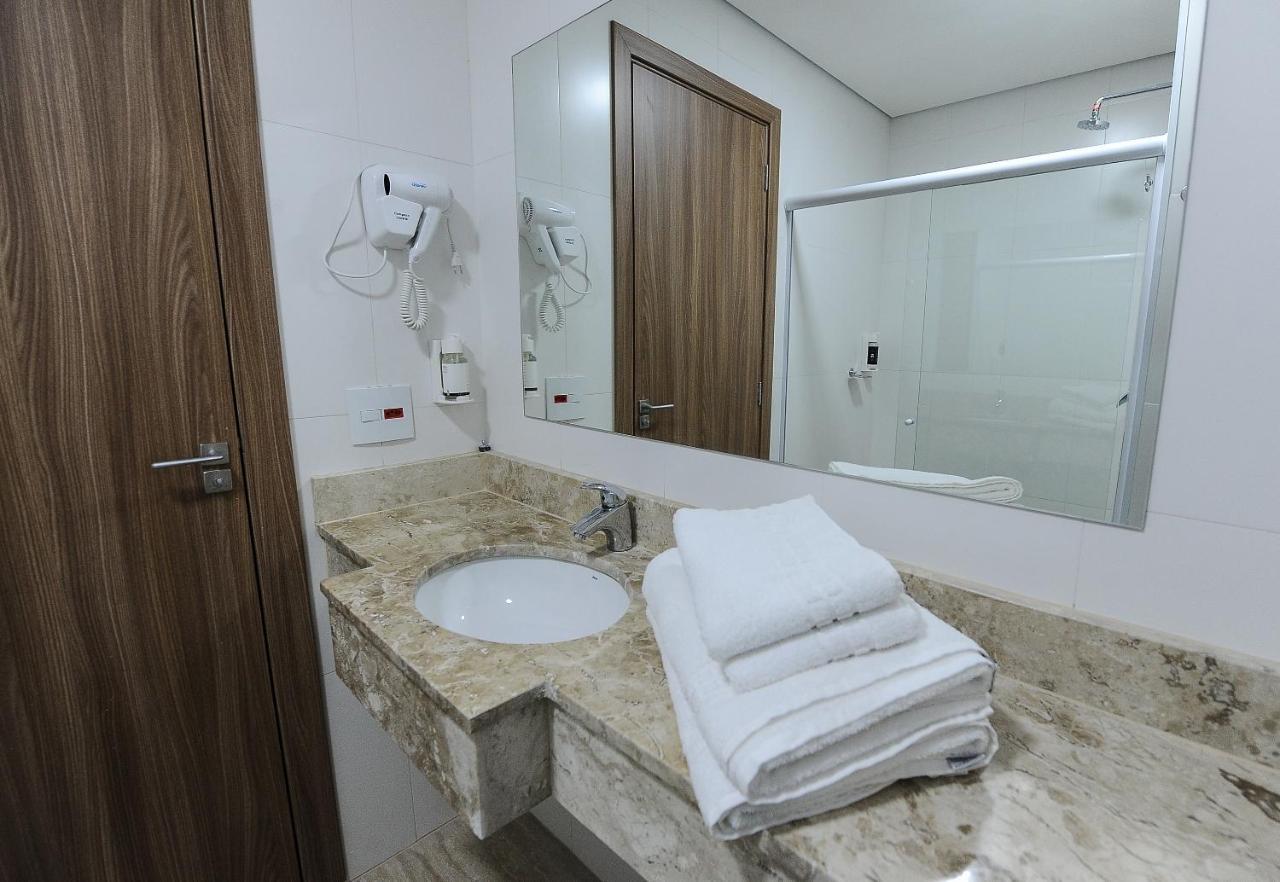 Bristol Infinity Rio Claro Hotel Екстериор снимка