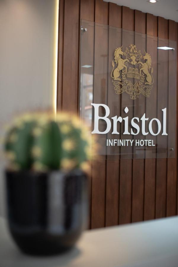 Bristol Infinity Rio Claro Hotel Екстериор снимка