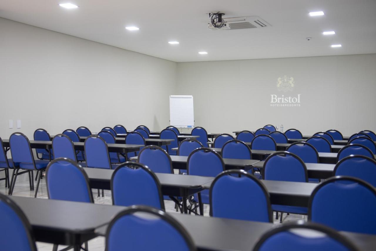 Bristol Infinity Rio Claro Hotel Екстериор снимка