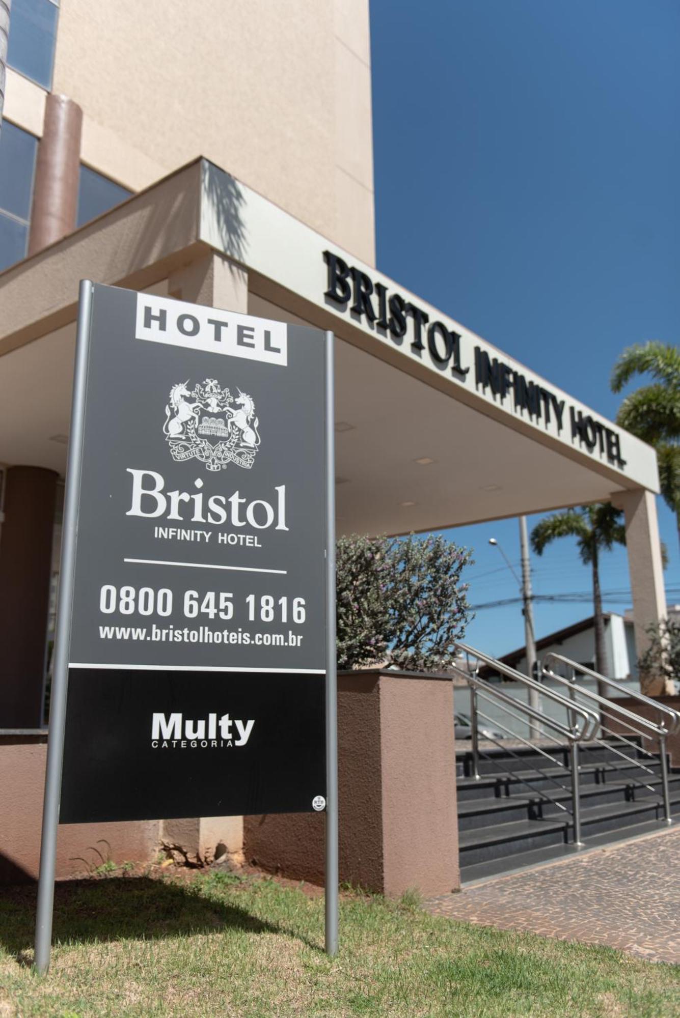 Bristol Infinity Rio Claro Hotel Екстериор снимка