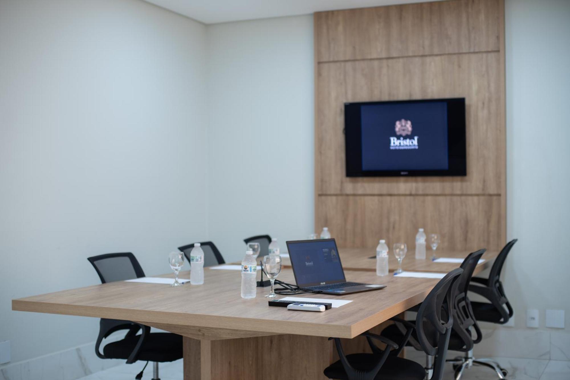 Bristol Infinity Rio Claro Hotel Екстериор снимка